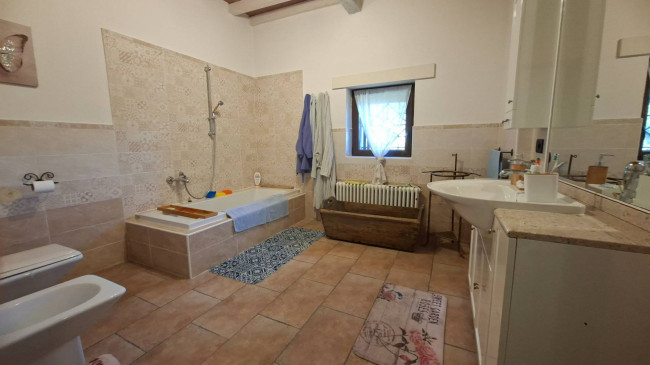 3 CAMERE in vendita a Fidenza