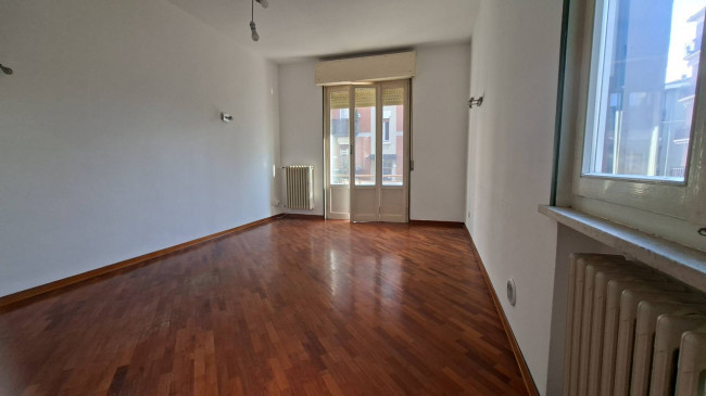 2 CAMERE in vendita a Fidenza