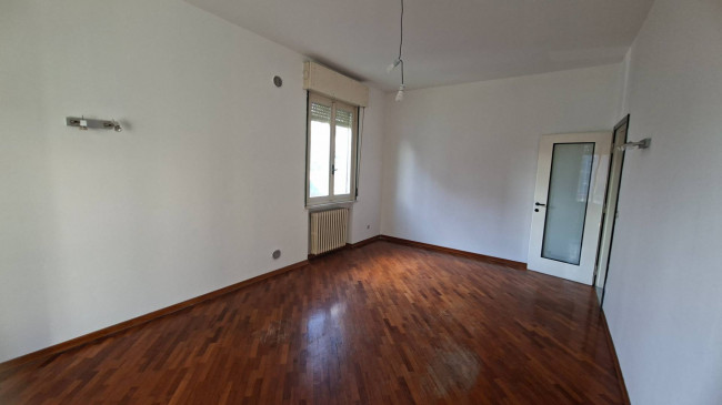 2 CAMERE in vendita a Fidenza