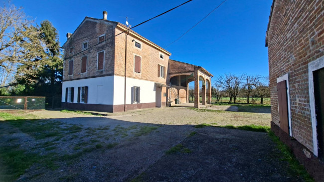 RUSTICO in vendita a Fidenza