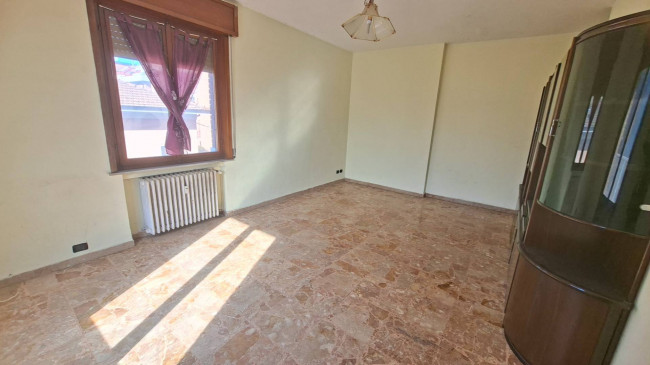 2 CAMERE in vendita a Fidenza