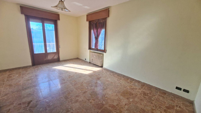 2 CAMERE in vendita a Fidenza