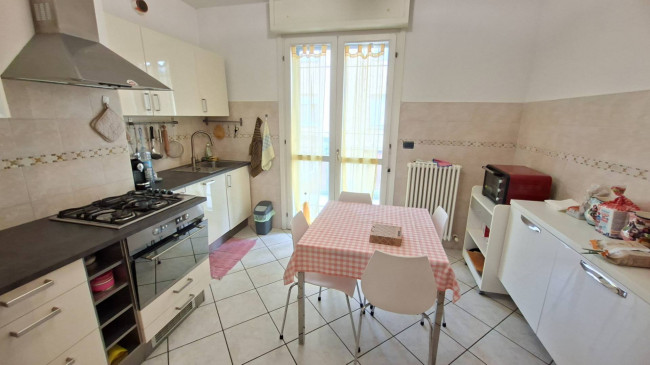 3 CAMERE in vendita a Fidenza