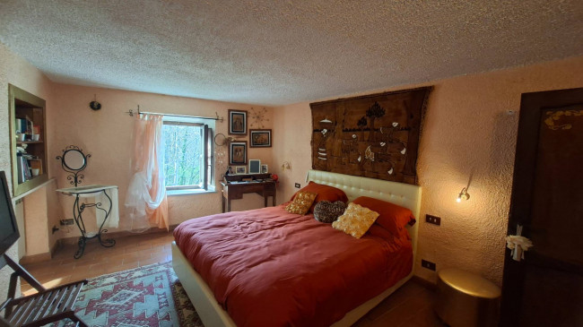CASA SINGOLA in vendita a Mulazzo