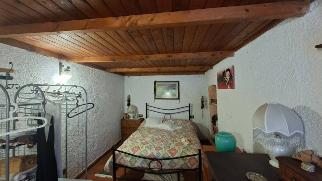 CASA SINGOLA in vendita a Mulazzo