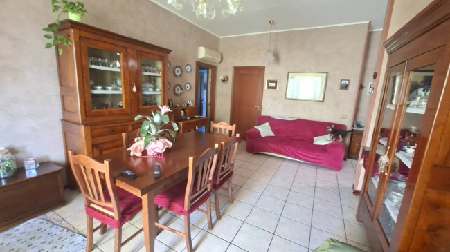 3 CAMERE in vendita a Fidenza