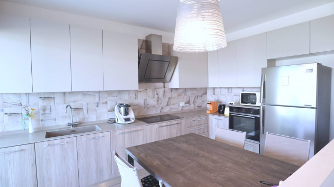 3 CAMERE in vendita a Fidenza