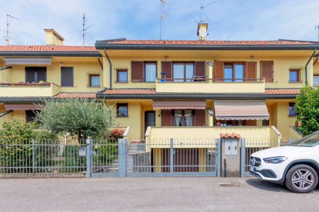 Villette a schiera a Parabiago