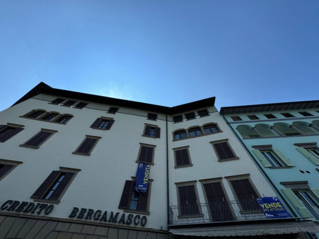 Palazzo in vendita a Lovere (BG)