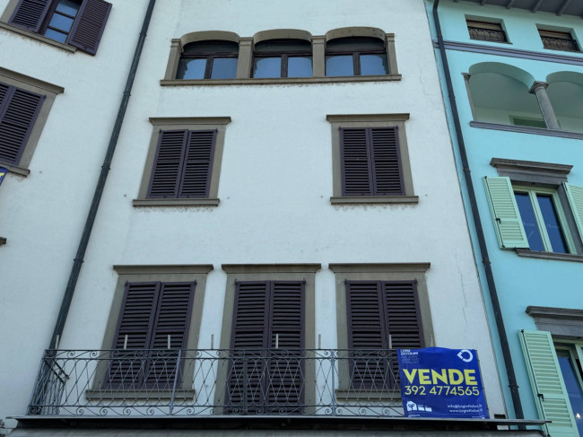 Palazzo in vendita a Lovere (BG)