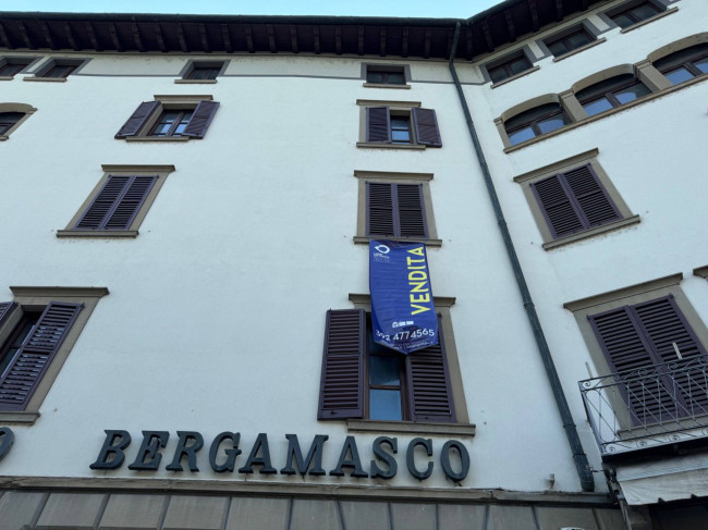 Palazzo in vendita a Lovere (BG)