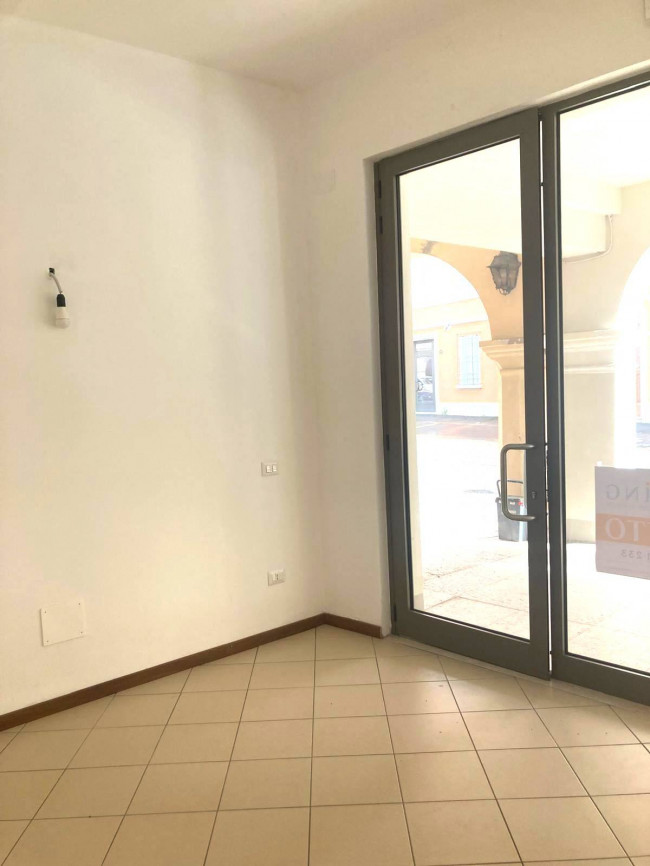 Locale commerciale a Concordia sulla Secchia