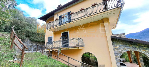 Villa in vendita a Casanova Lerrone (SV)