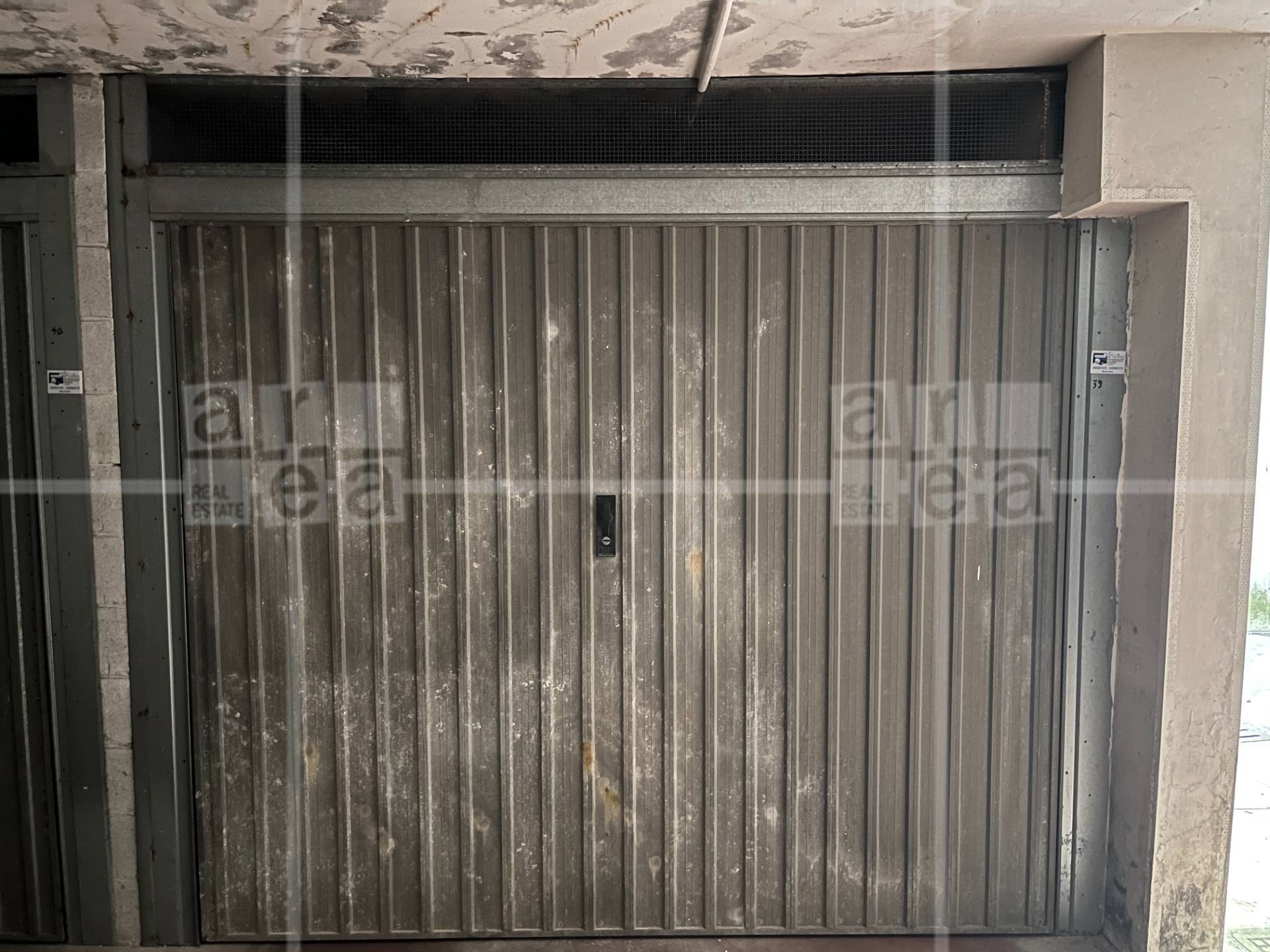 Box o garage in vendita a Roma