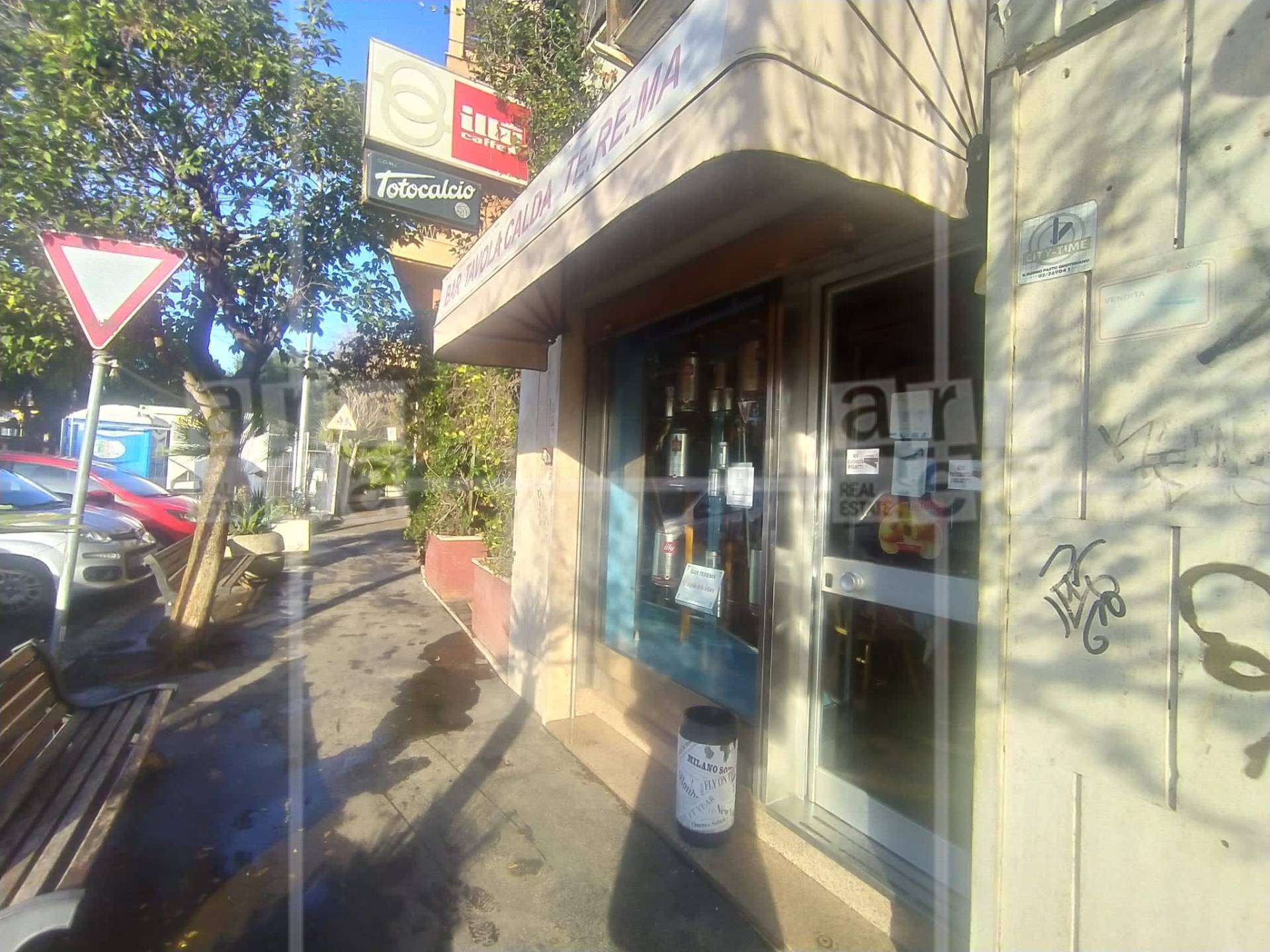 Attività commerciale in vendita a Roma