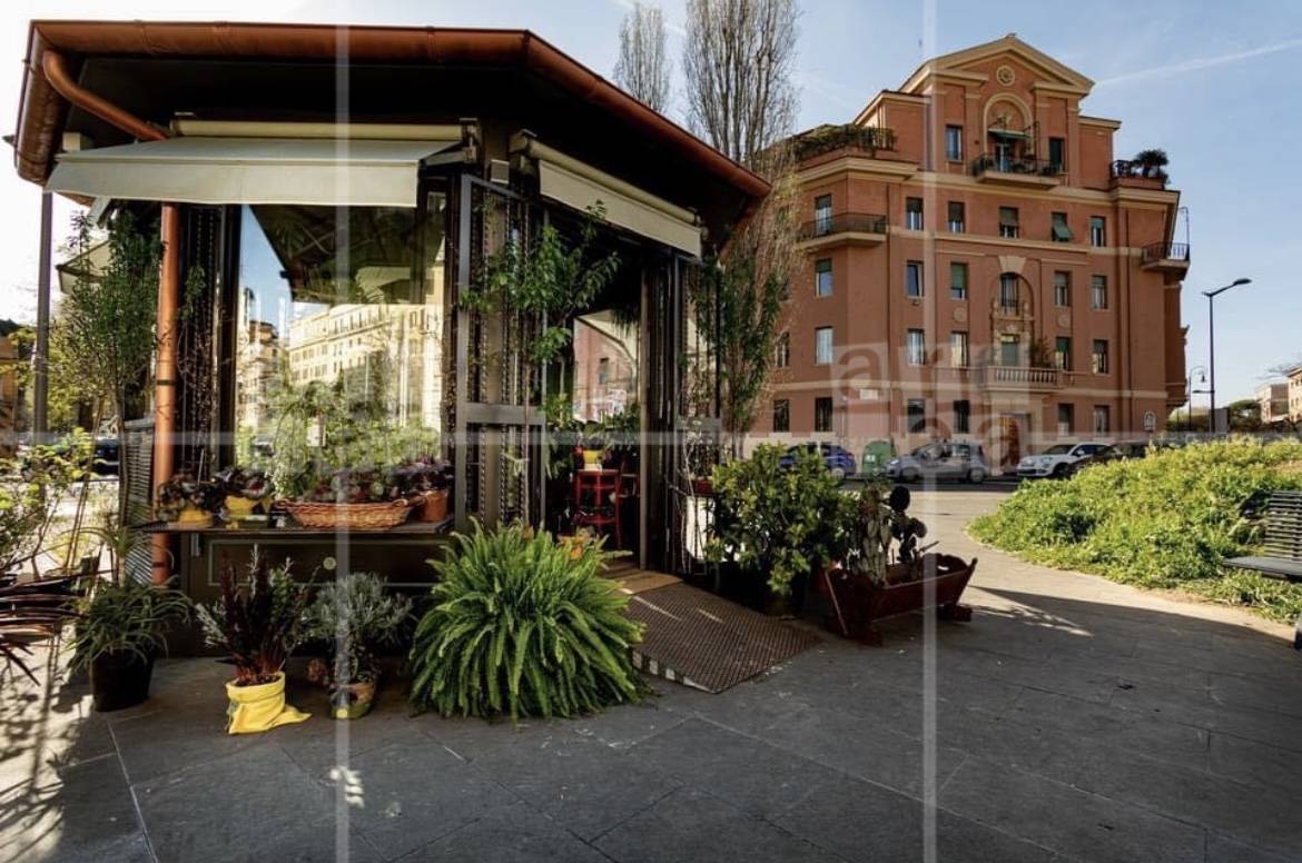 Locale commerciale in vendita a Roma