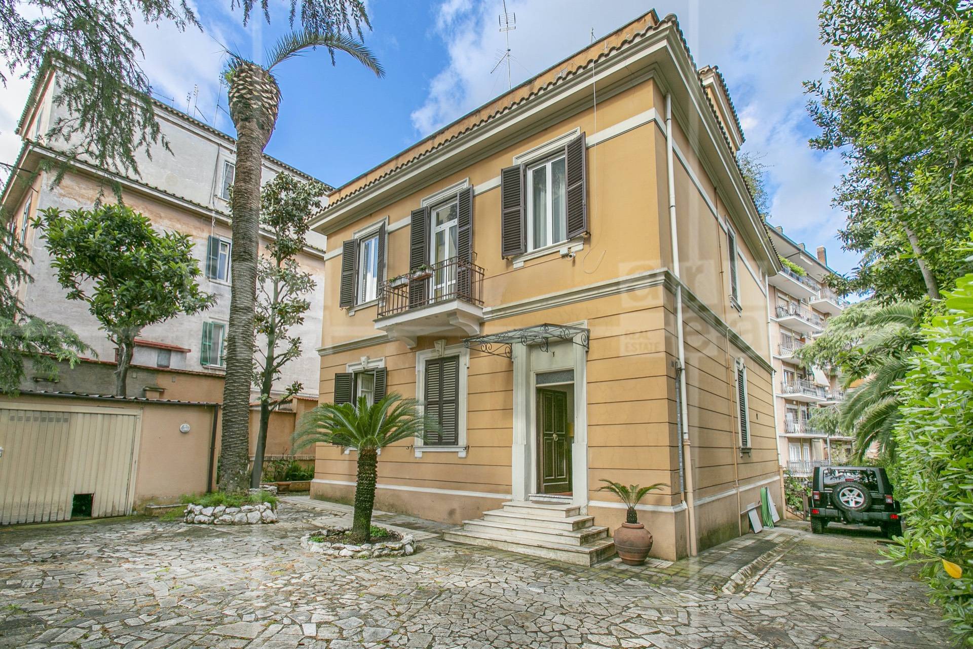 Villa in vendita a Trieste, Roma (RM)