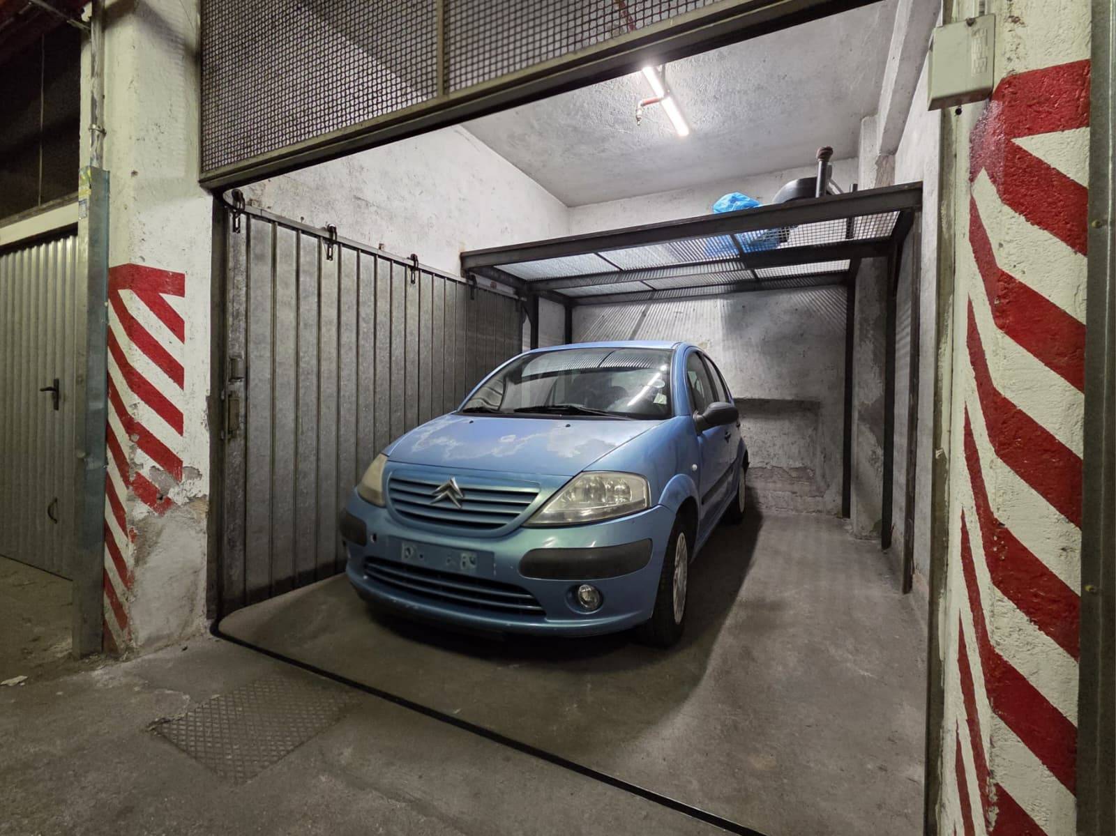 Box o garage in vendita a Roma