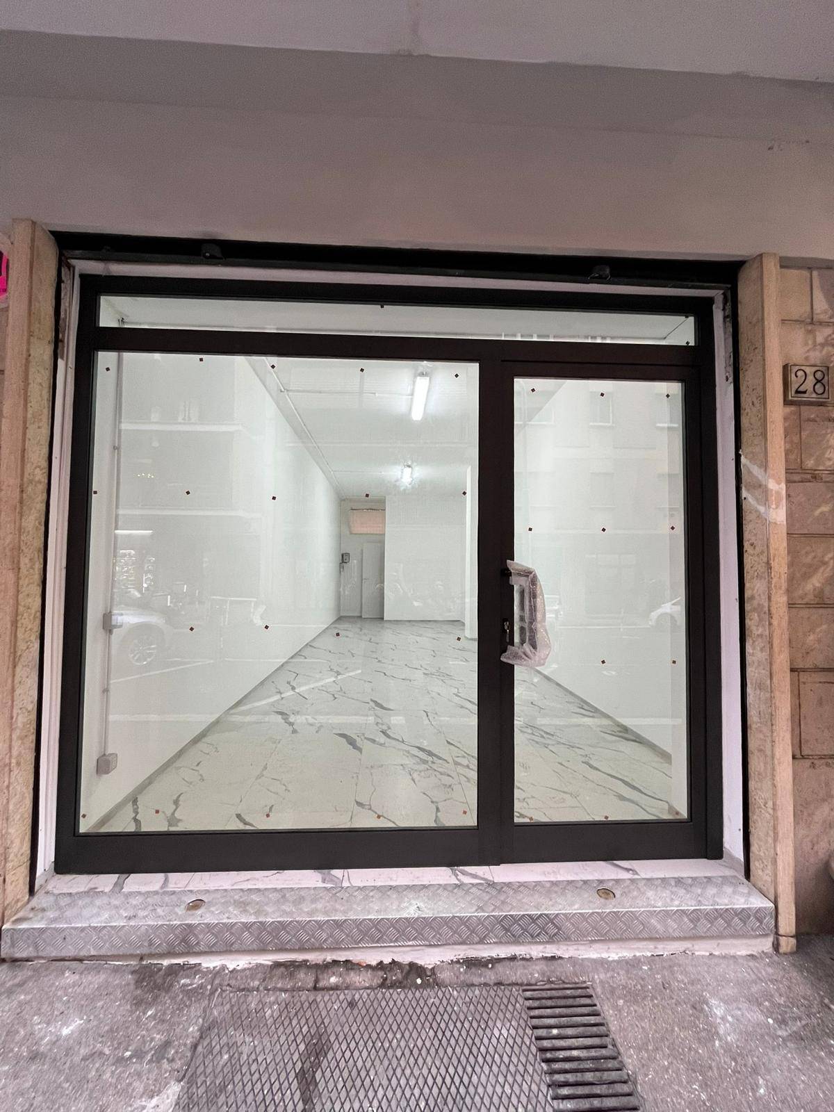 Locale commerciale in affitto a Roma
