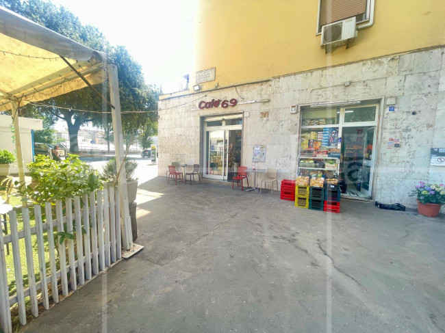 Attività commerciale in vendita a Roma