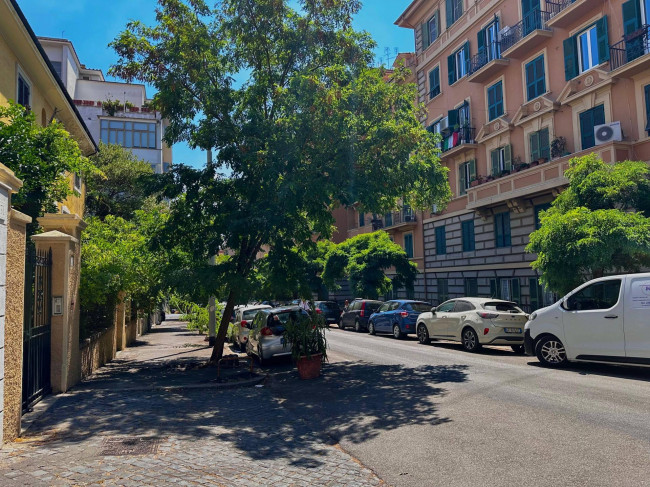 Box o garage in vendita a Roma