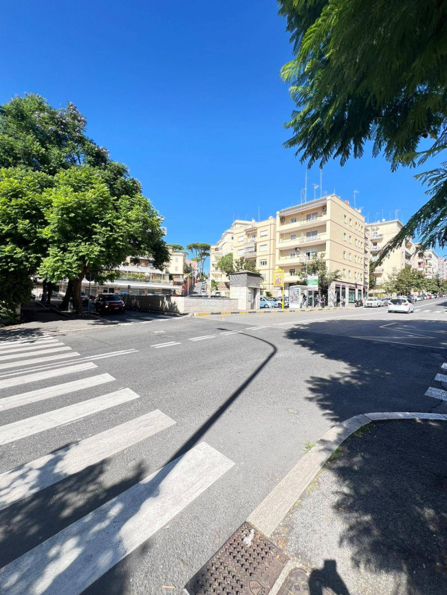 Box o garage in affitto a Roma