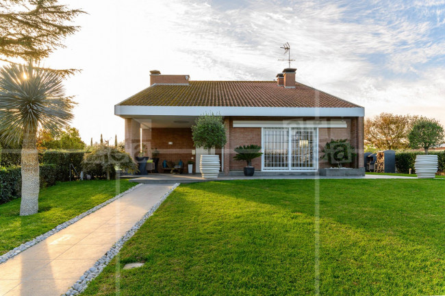 Villa in vendita a Roma