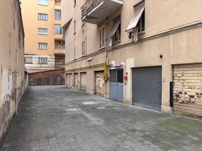 Box o garage in vendita a Roma