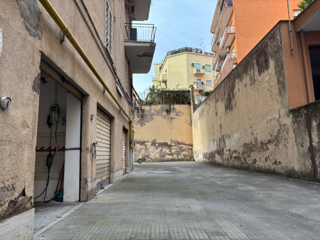 Box o garage in vendita a Roma