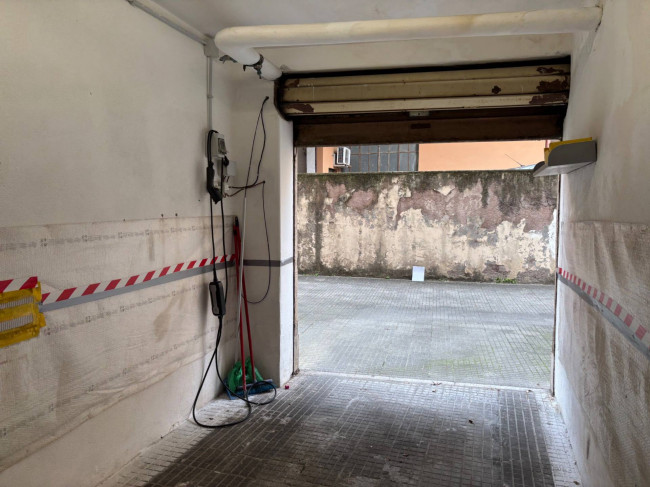 Box o garage in vendita a Roma