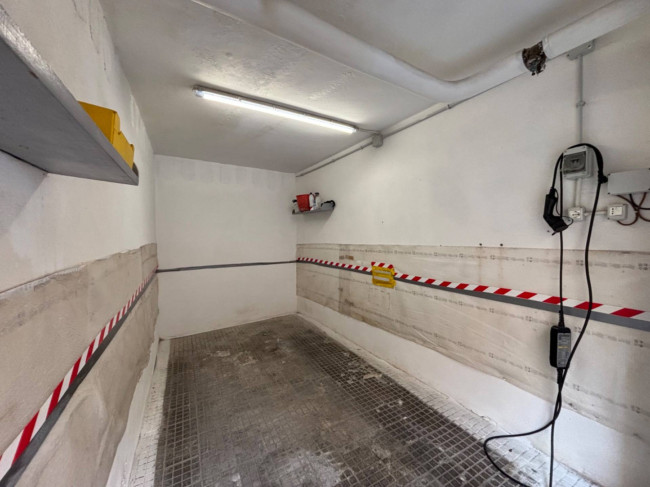 Box o garage in vendita a Roma