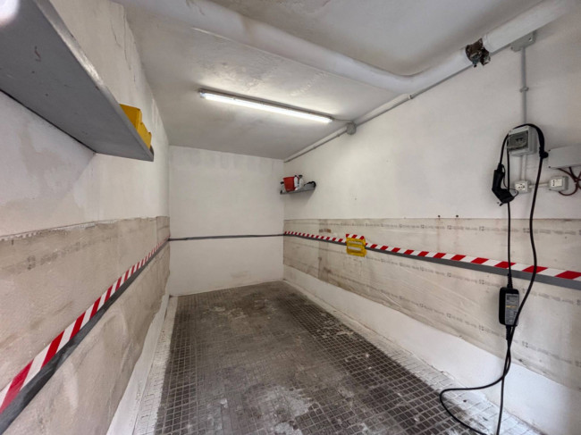Box o garage in vendita a Roma