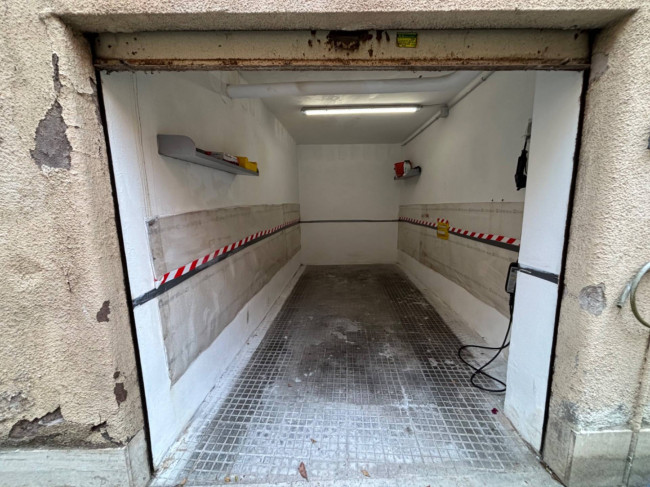 Box o garage in vendita a Roma