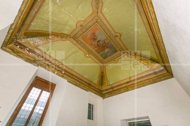 Locale commerciale in affitto a Roma