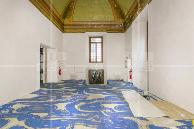 Locale commerciale in affitto a Roma