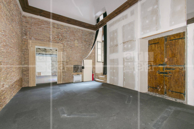 Locale commerciale in affitto a Roma