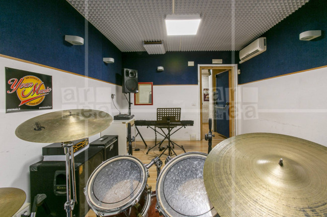 Attività commerciale in vendita a Roma