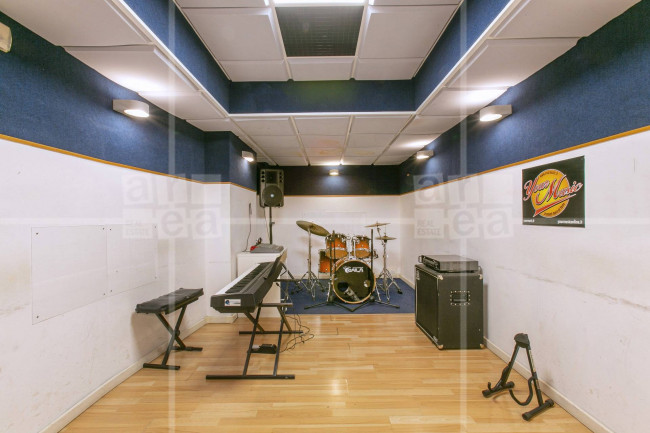 Attività commerciale in vendita a Roma