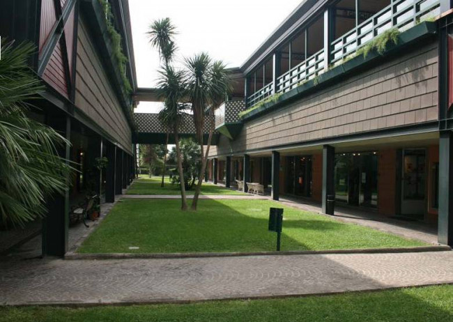 Locale commerciale in vendita a Roma