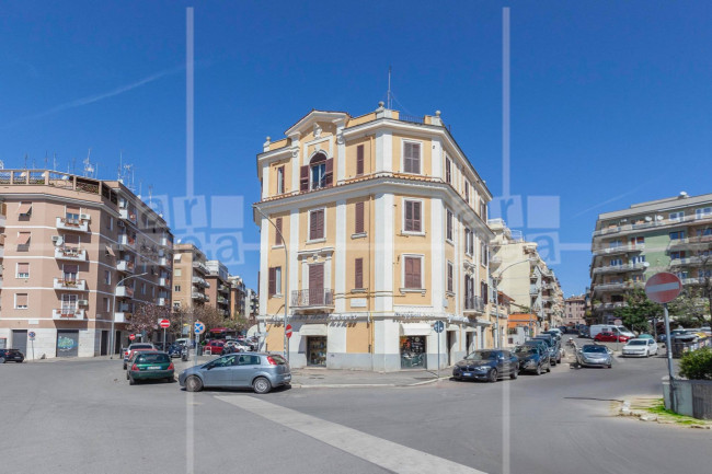 Locale commerciale in vendita a Roma