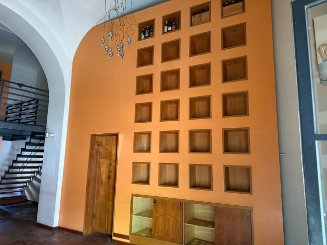Locale commerciale in affitto a Roma