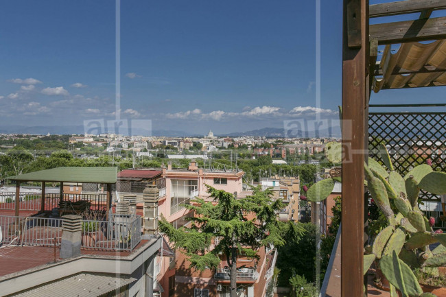 Appartamento in vendita a Roma
