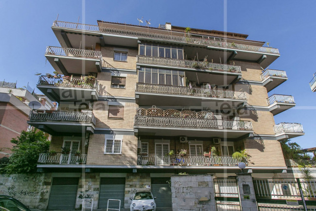 Appartamento in vendita a Roma