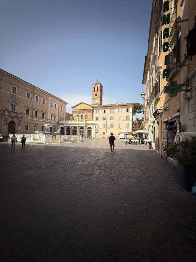 Attività commerciale in vendita a Roma
