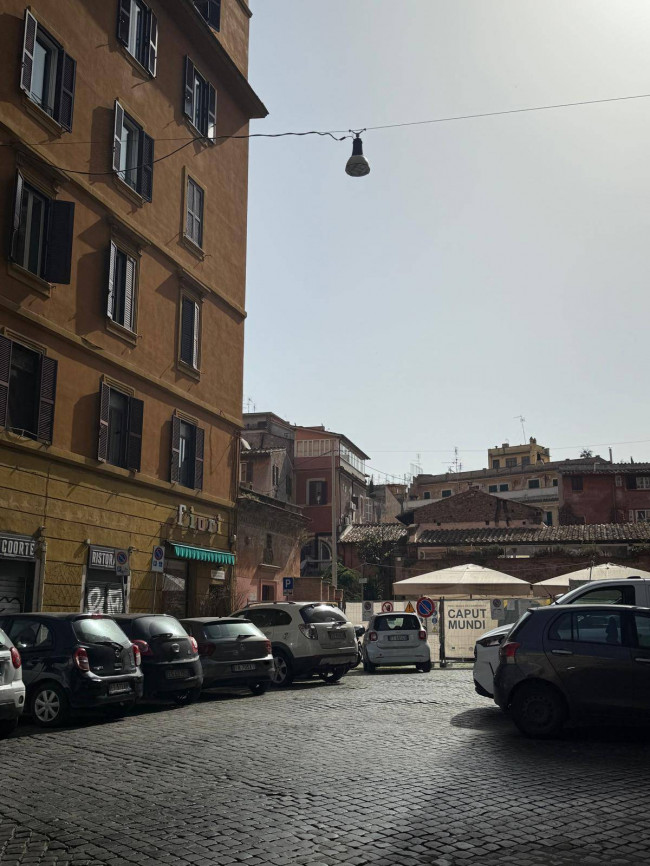 Attività commerciale in vendita a Roma
