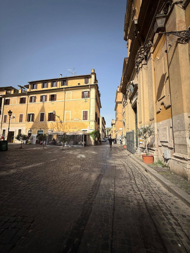 Attività commerciale in vendita a Roma