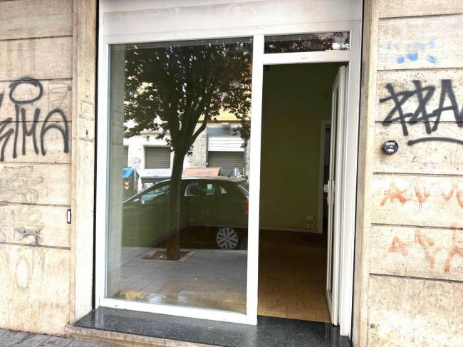 Locale commerciale in affitto a Roma