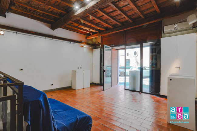 Locale commerciale in vendita a Roma