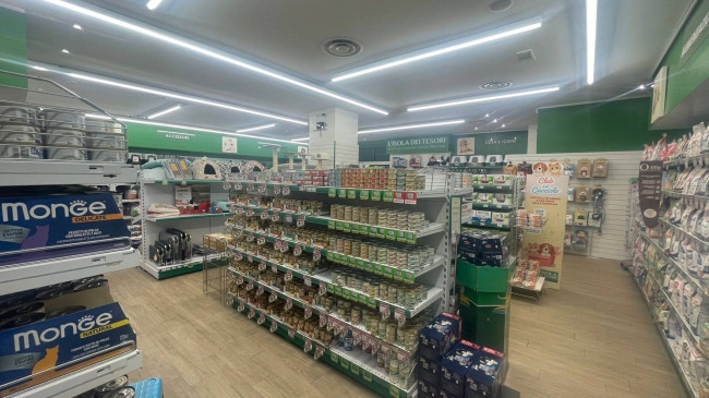 Attività commerciale in vendita a Roma