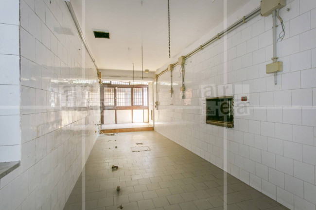 Locale commerciale in affitto a Roma